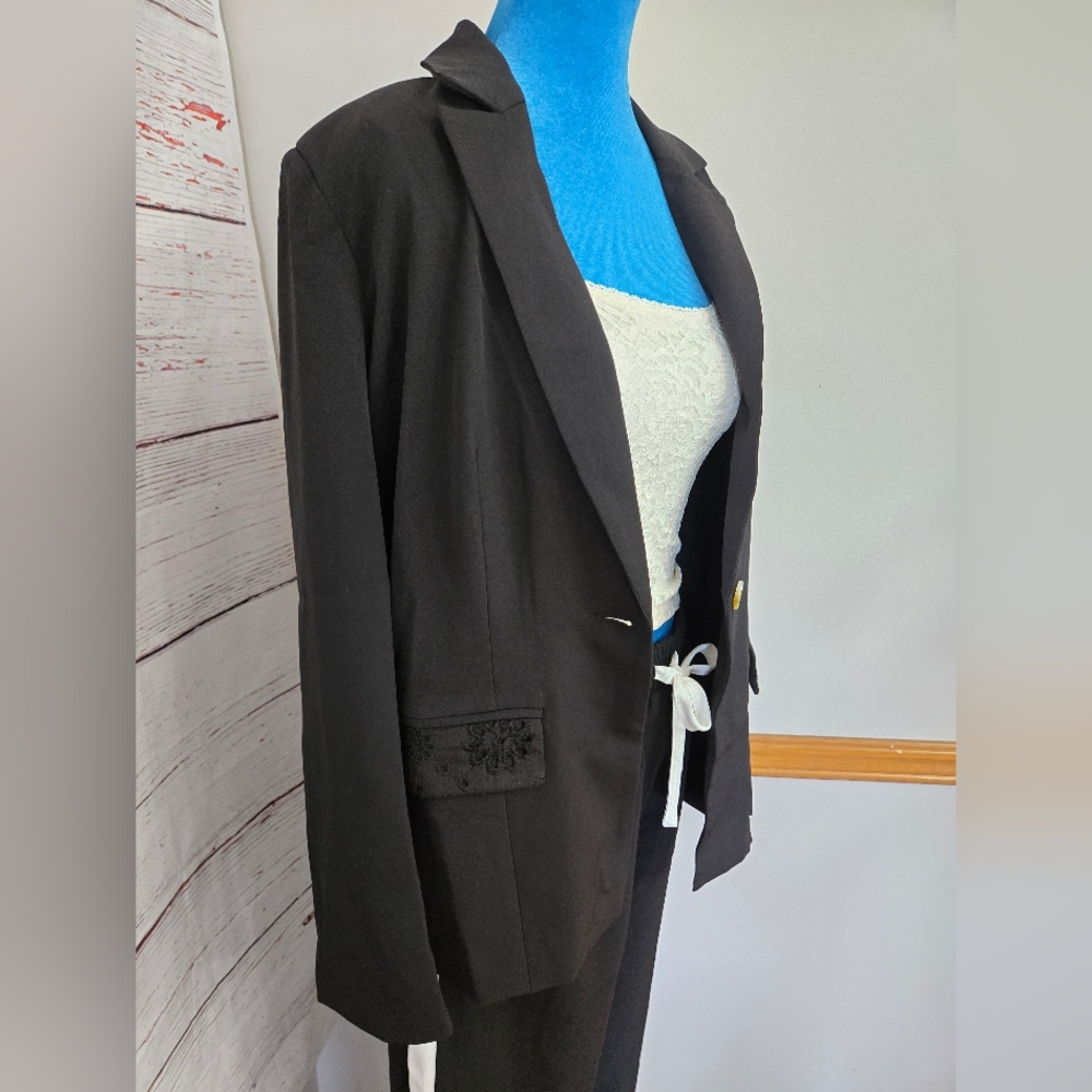 Labelrail x WhatsMitaFound Black Blazer Size 8 NWT